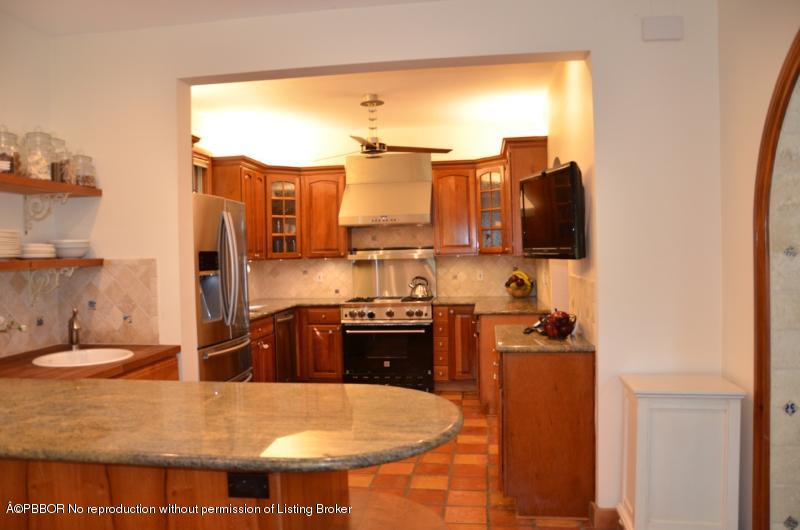 266 Granada Road West Palm Beach, FL 33401 - Photo 11 of 49 12 Kitchen