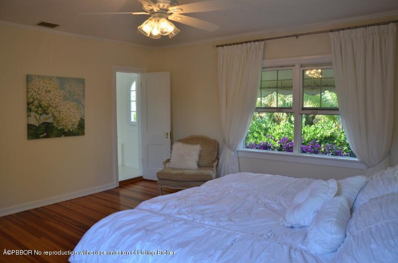 266 Granada Road West Palm Beach, FL 33401 - Photo 18 of 49 18 Master Bedroom