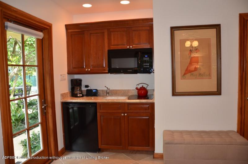 266 Granada Road West Palm Beach, FL 33401 - Photo 31 of 49 31 Guest Cottage Kitchenette