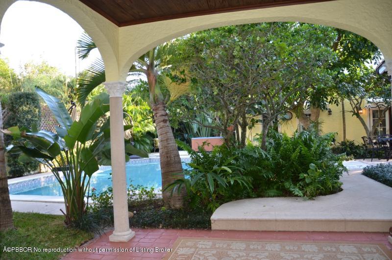 266 Granada Road West Palm Beach, FL 33401 - Photo 37 of 49 37 Patio & Pool