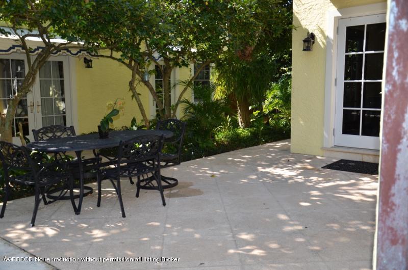 266 Granada Road West Palm Beach, FL 33401 - Photo 40 of 49 40 Patio