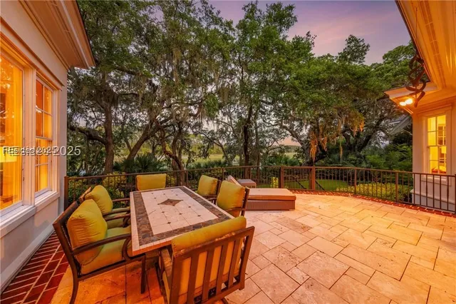 $2,170,000 | 6 Brenton Court, Bluffton, SC 29910