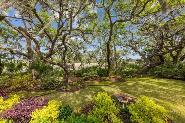 $2,195,000 | 6 Brenton Court, Bluffton, SC 29910