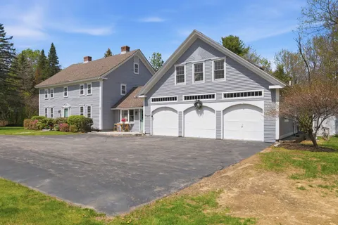 $695,000 | 2671 Parade Road, Laconia, NH 03246