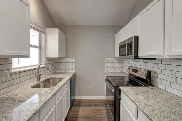 $1,595 | 13986 Fortuna Bay Drive, Unit A, Corpus Christi, TX 78418