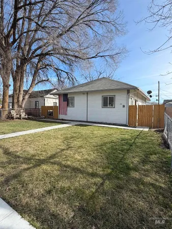 $482,500 | 124 13th Avenue North, Nampa, ID 83687
