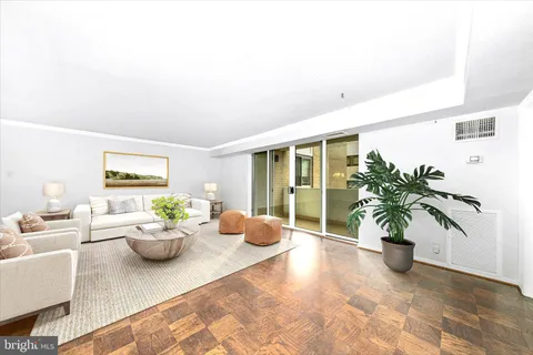 $365,000 | 4601 North Park Avenue, Unit 417, Chevy Chase, MD 20815