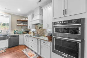 $899,900 | 521 Horns Creek Road, Old Fort, TN 37362