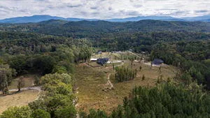 $899,900 | 521 Horns Creek Road, Old Fort, TN 37362