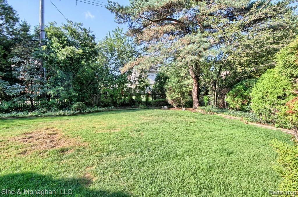 45 Hampton Road Grosse Pointe, MI 48236 - Photo 36 of 36 Backyard 2nd View.jpg