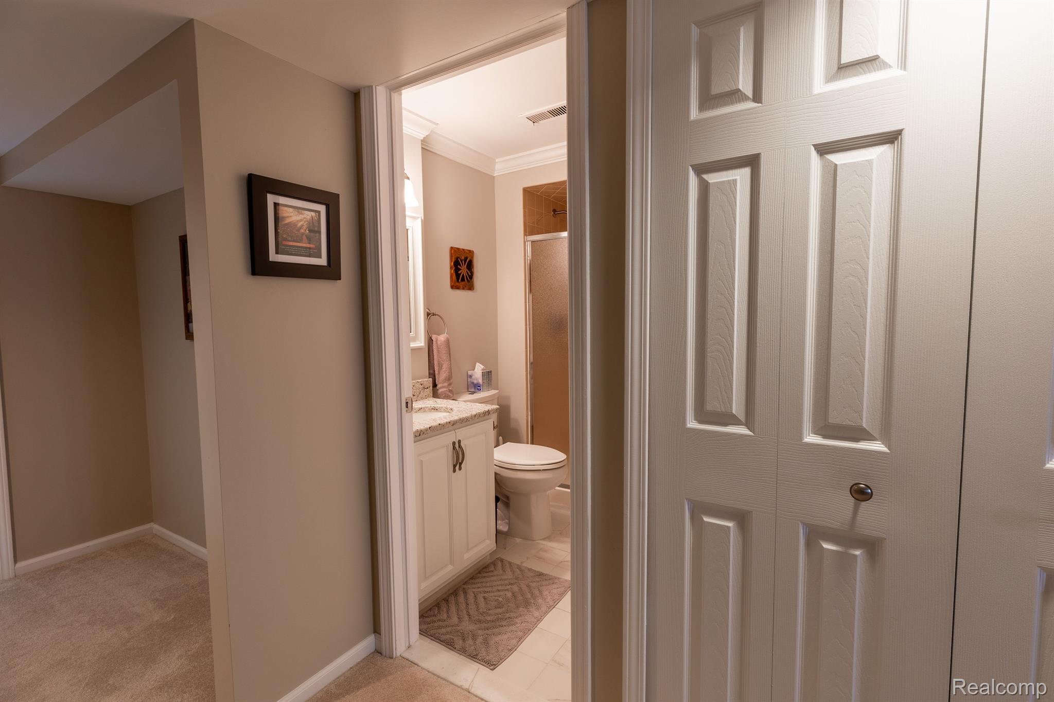 970 Golfview Court Rochester, MI 48307 - Photo 37 of 49 Gallery Image 37