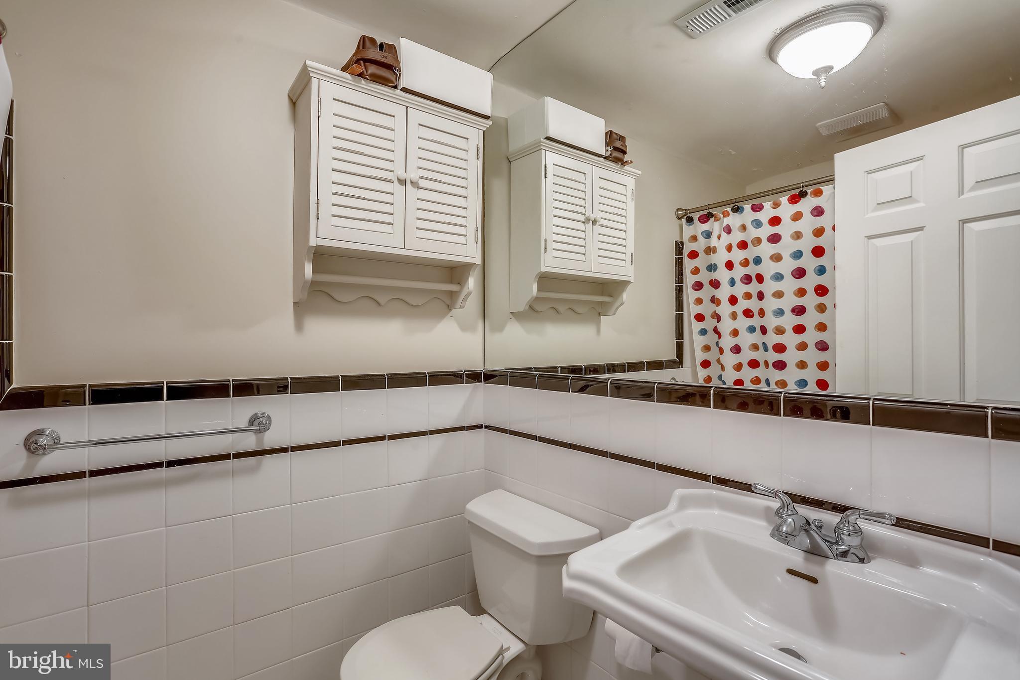 5417 Lambeth Road Bethesda, MD 20814 - Photo 39 of 65 Upper Level Hallway Bathroom
