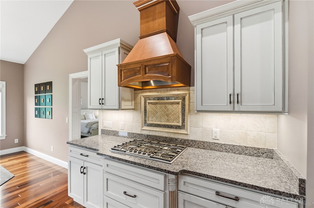 8010 Country Brook Court Springboro, OH 45066 - Photo 11 of 47