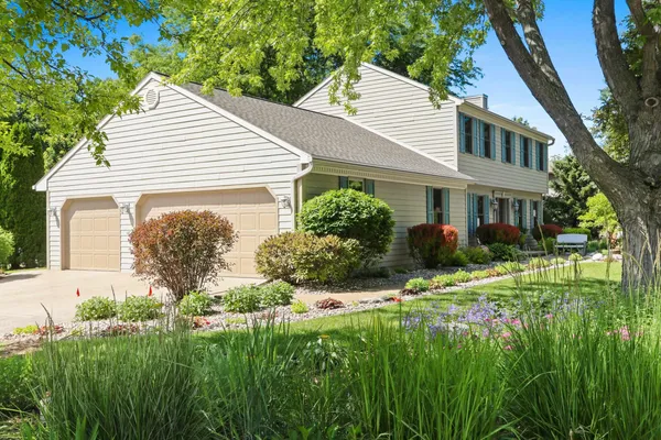 $445,000 | 2920 Thunderbyrd Trail, Green Bay, WI 54313