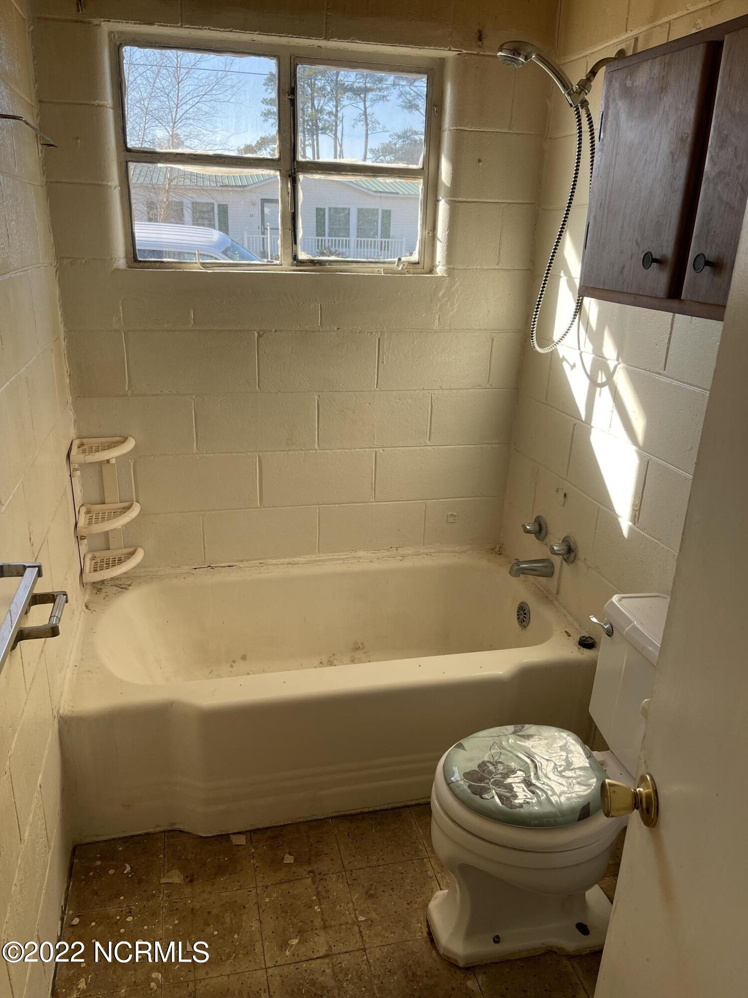 975 Albemarle Beach Road Roper, NC 27970 - Photo 6 of 9 ab6