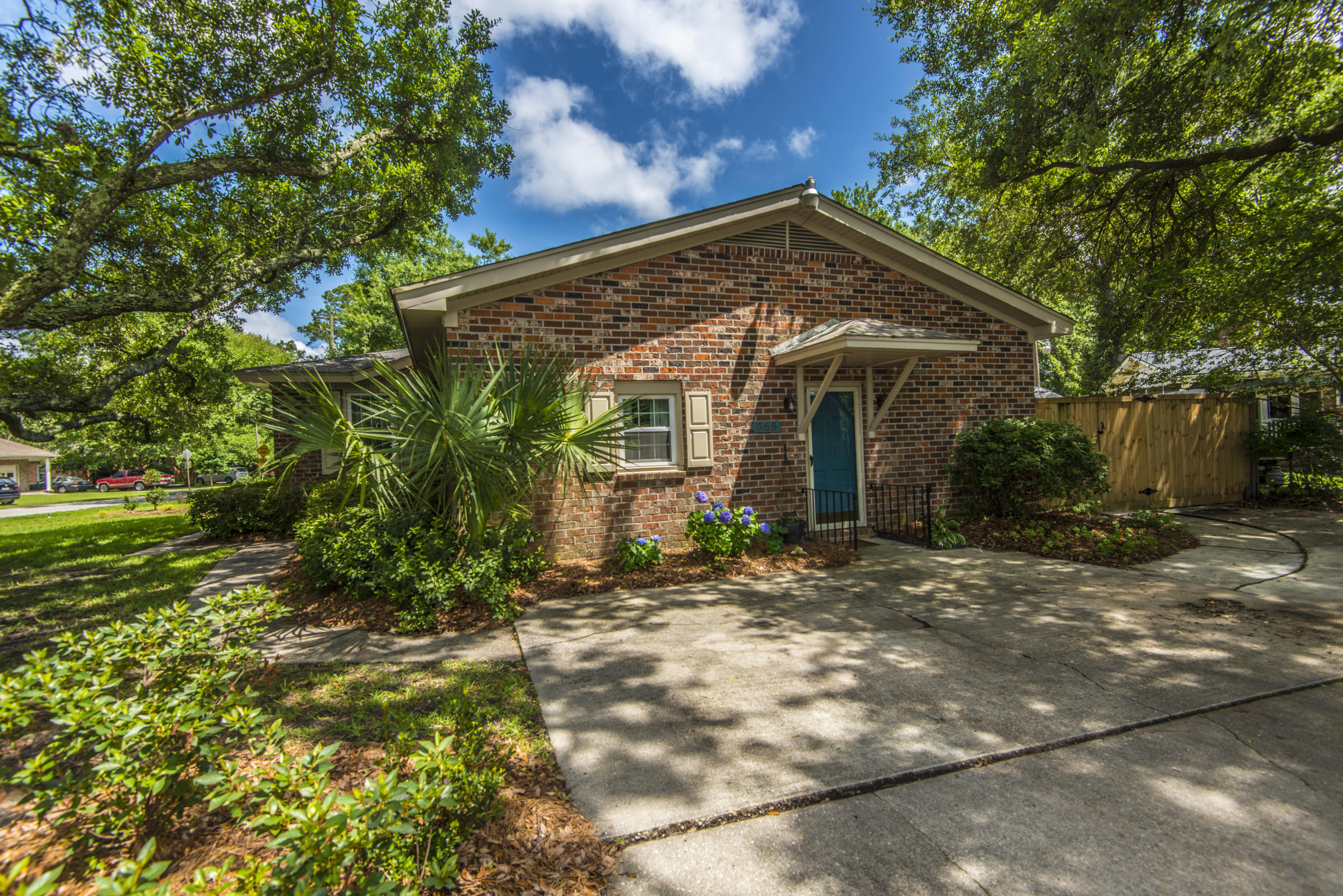 355 Betsy Road Charleston, SC 29407 - Photo 6 of 57 _DSC7486