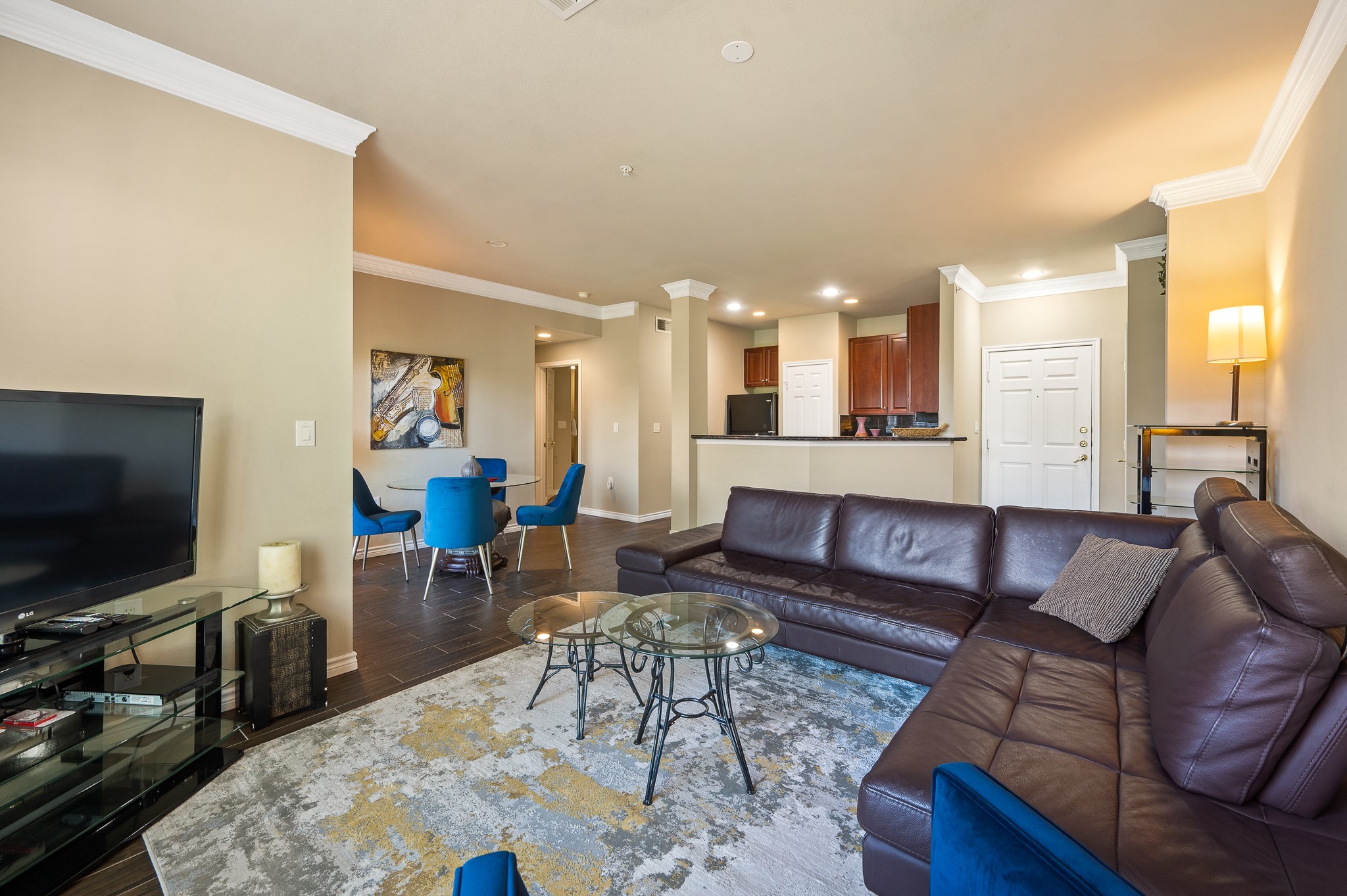 2400 McCue Road, Unit 413 Houston, TX 77056 - Photo 6 of 45 Gallery Image 6
