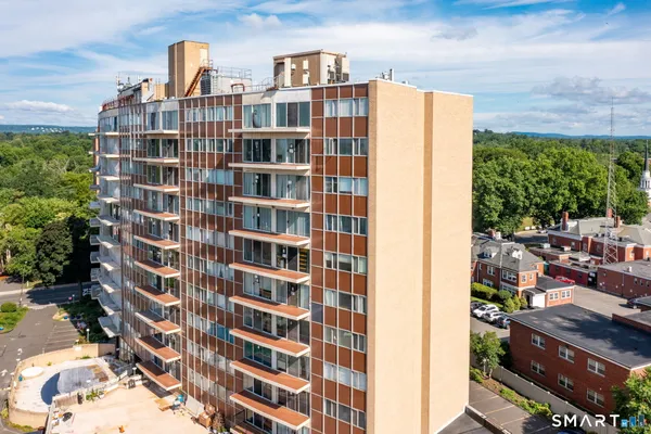 $89,000 | 30 Woodland Street, Unit 9M, Hartford, CT 06105