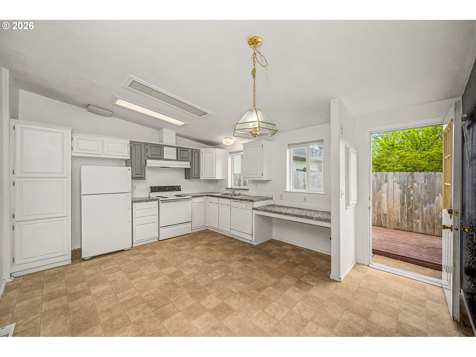 5510 E Street Springfield, OR 97478 - Photo 5 of 16 Gallery Image 5