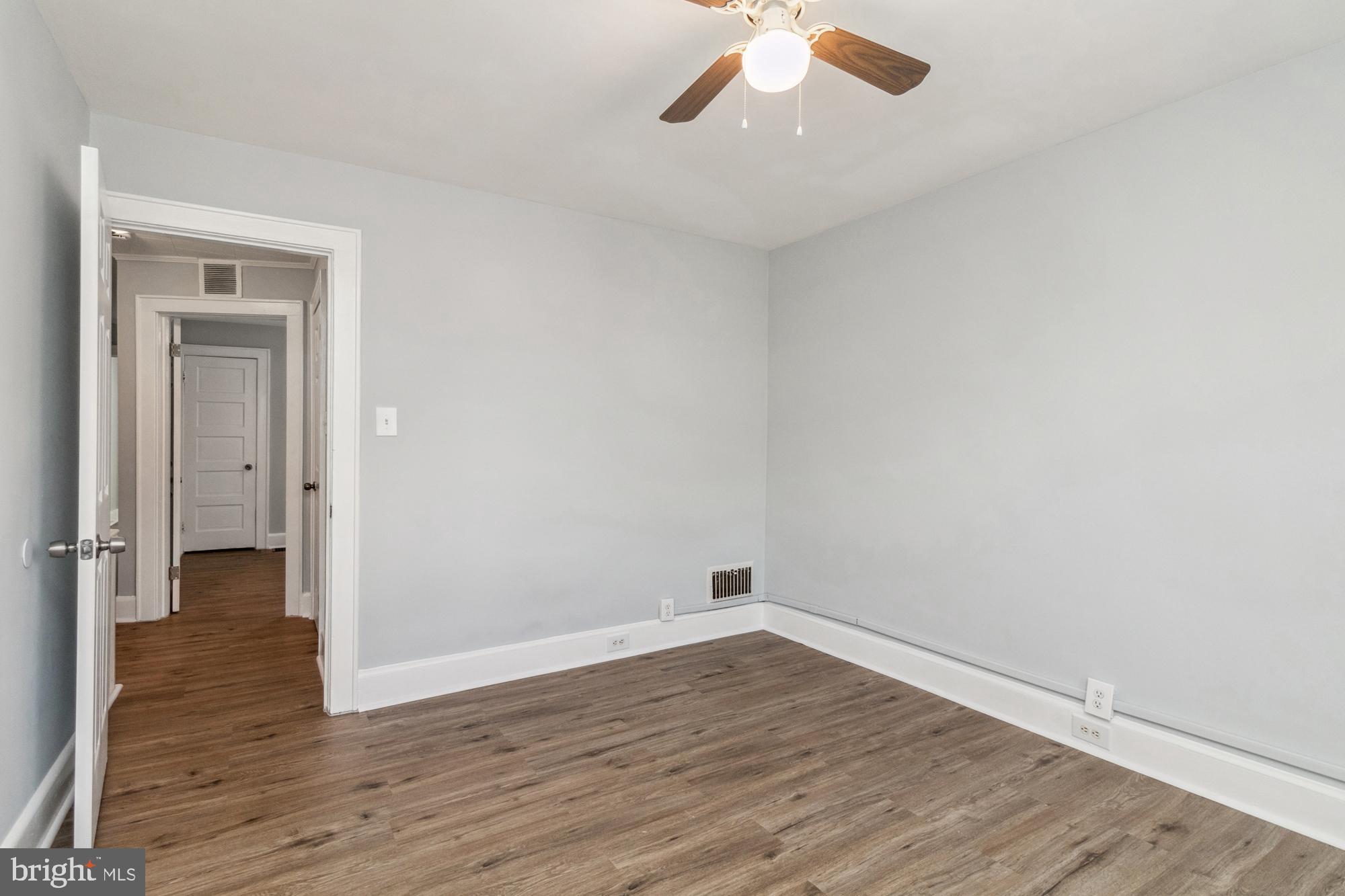 7033 Dunbar Road Baltimore, MD 21222 - Photo 17 of 36