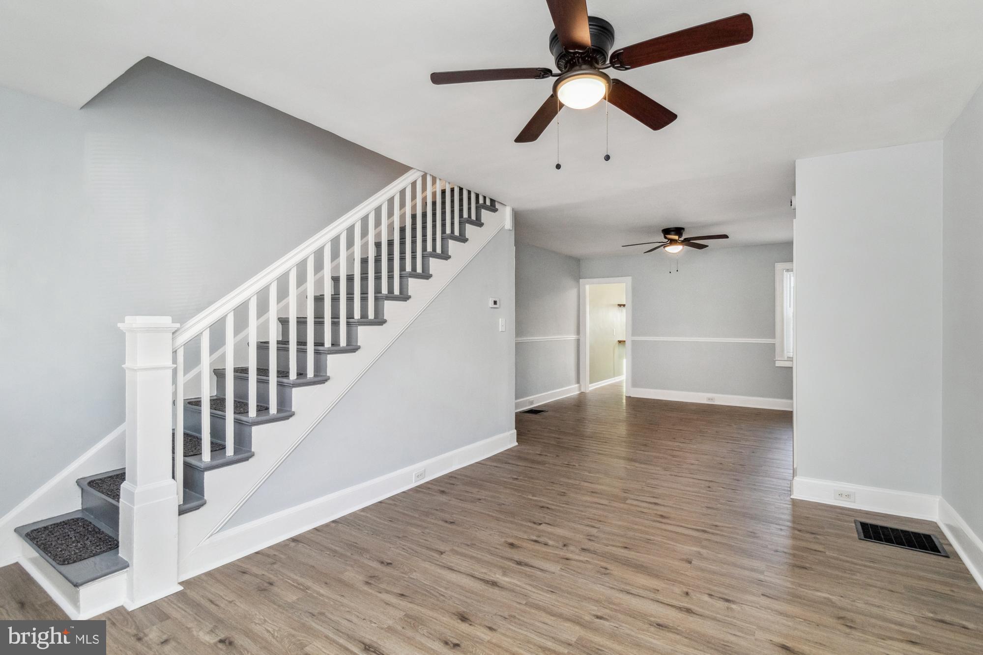 7033 Dunbar Road Baltimore, MD 21222 - Photo 6 of 36 Large Family room