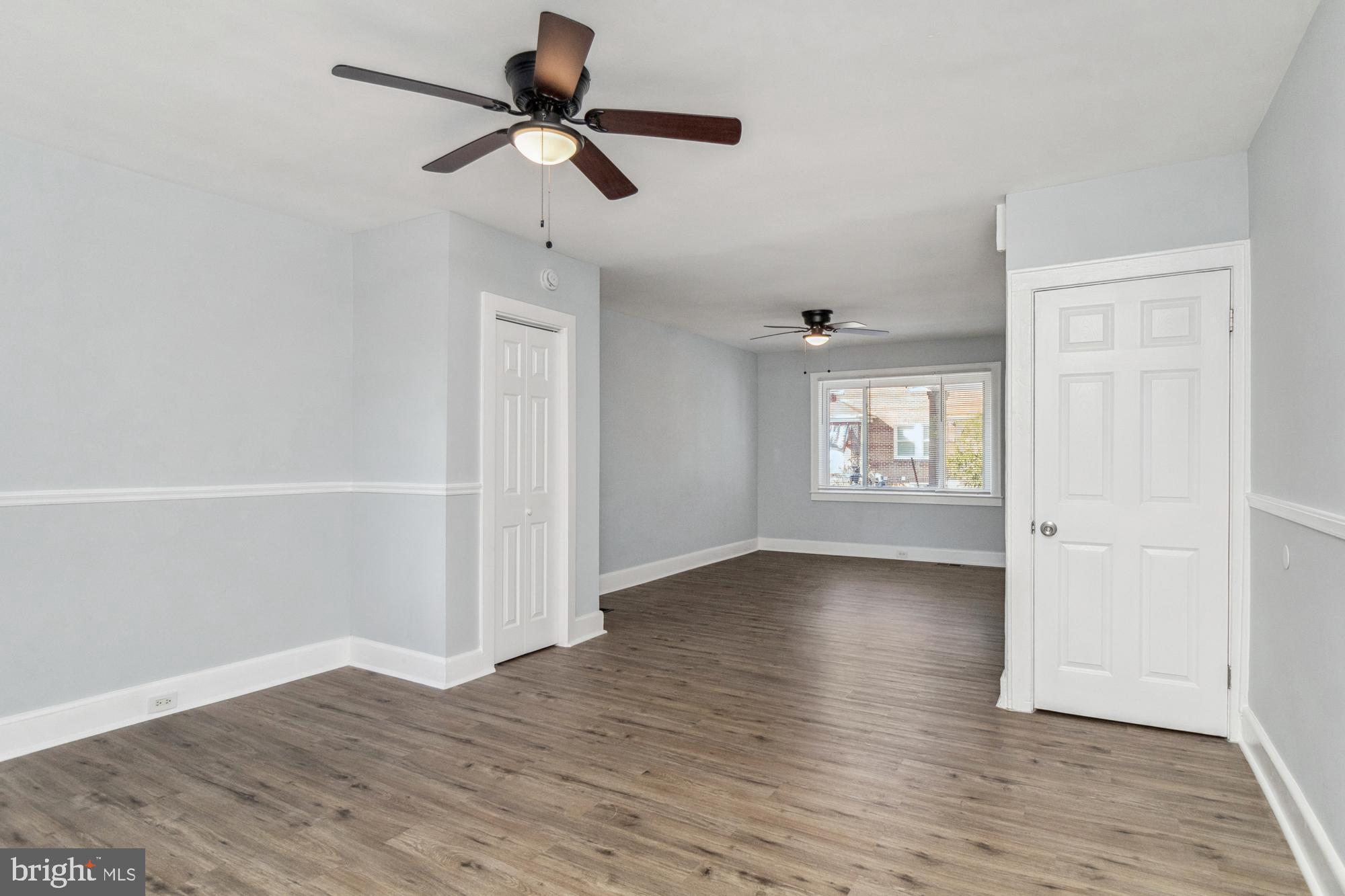 7033 Dunbar Road Baltimore, MD 21222 - Photo 8 of 36 Large Family room
