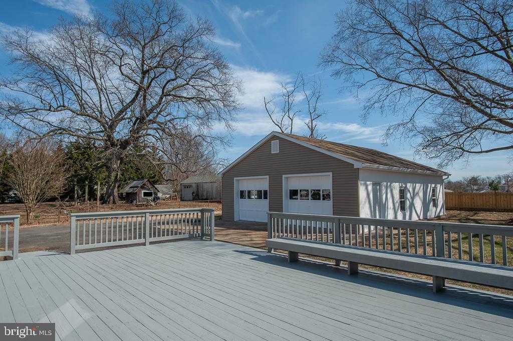 6525 Joyce Road Alexandria, VA 22310 - Photo 45 of 51 a view of a wooden deck and a yard