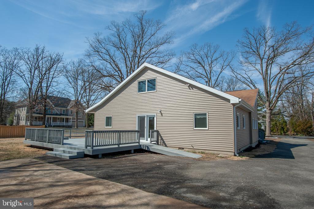 6525 Joyce Road Alexandria, VA 22310 - Photo 50 of 51 a view of a house with a yard