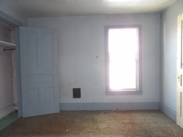 an empty room with an empty space