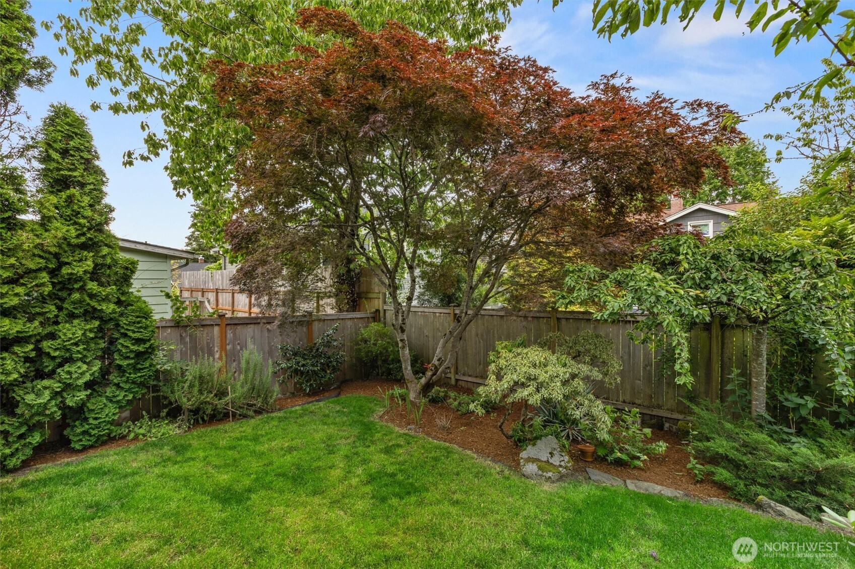 3238 Walnut Avenue Southwest Seattle, WA 98116 - Photo 36 of 40