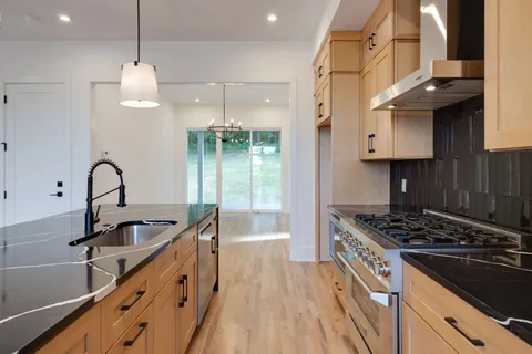 $899,995 | 5827 Maxon Avenue, Nashville, TN 37209