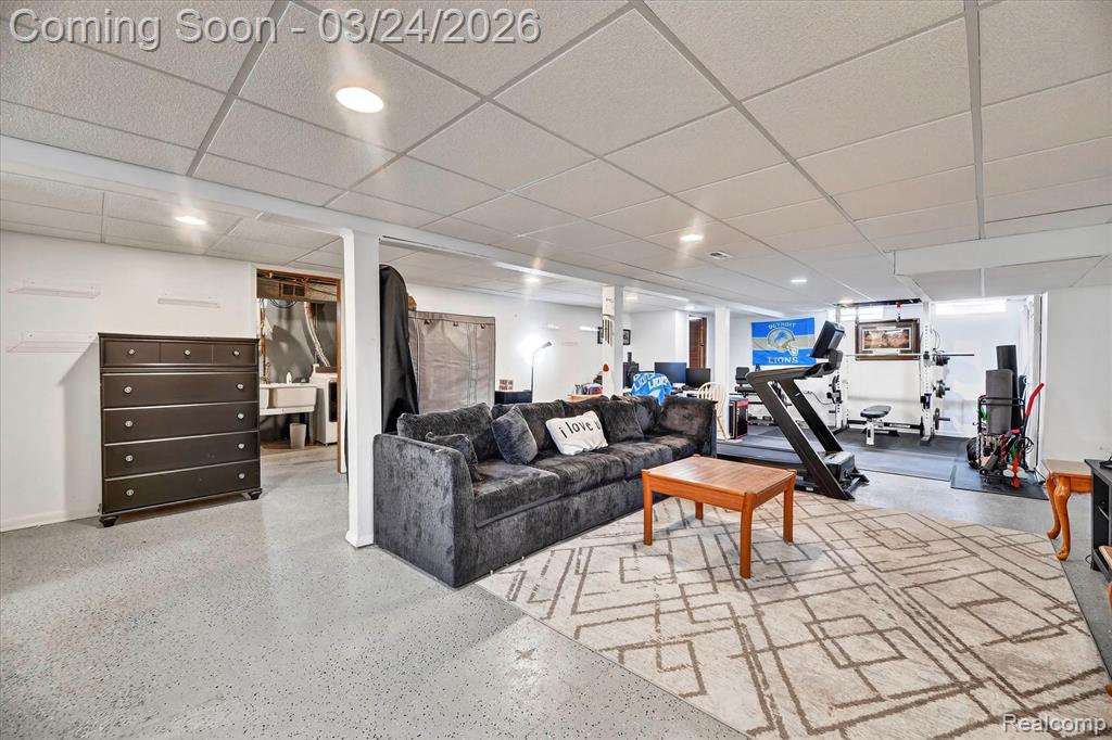 18053 Airport Road Fraser, MI 48026 - Photo 16 of 26