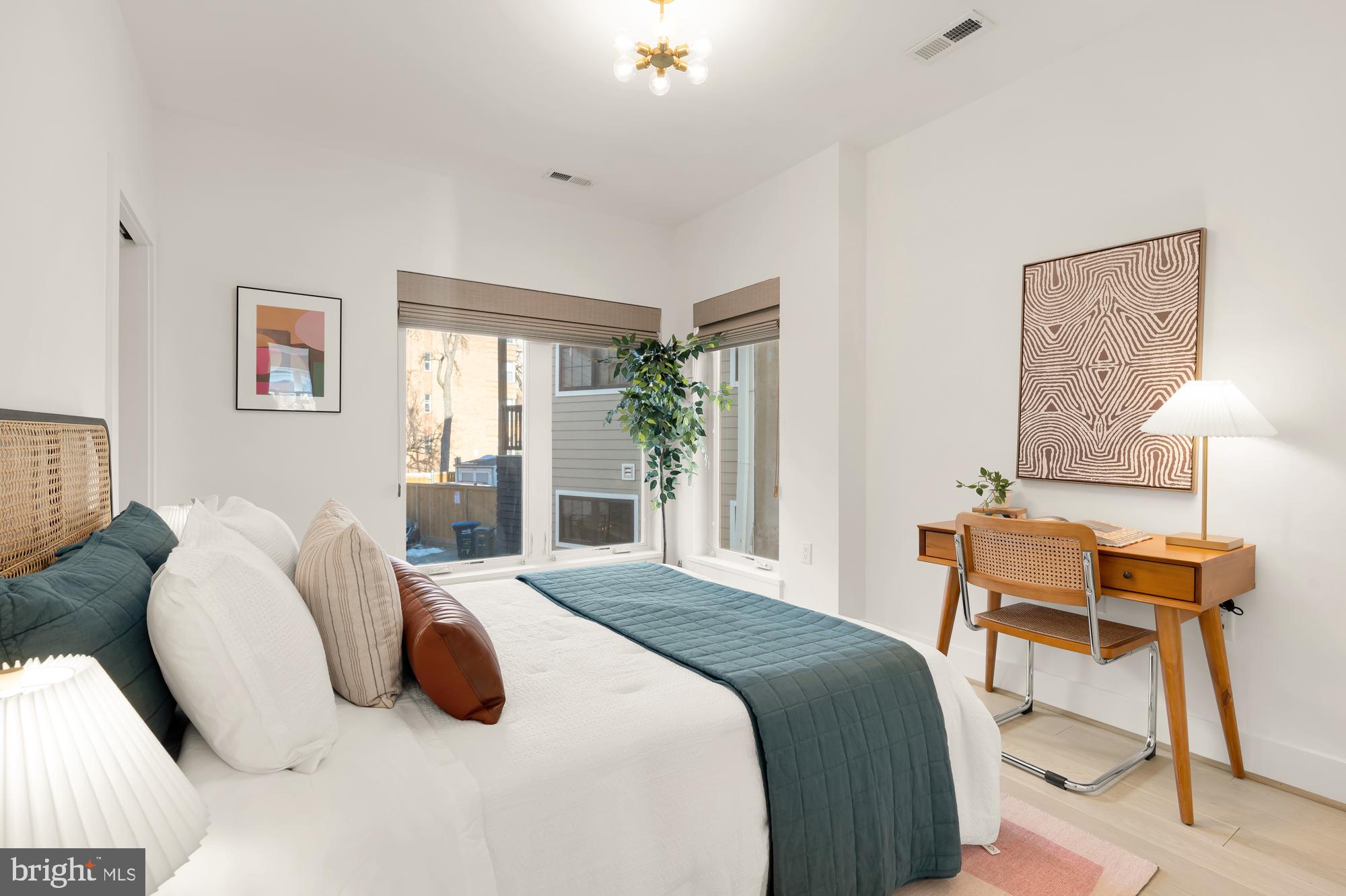 1415 Oak Street Northwest, Unit 102 Washington, DC 20010 - Photo 15 of 33