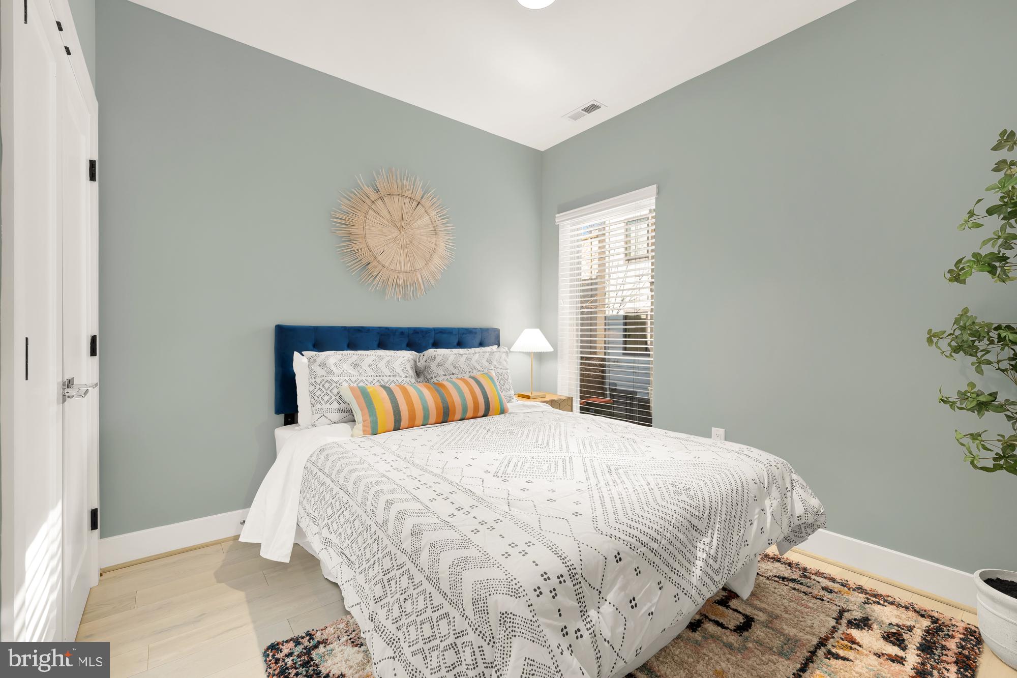 1415 Oak Street Northwest, Unit 102 Washington, DC 20010 - Photo 21 of 33