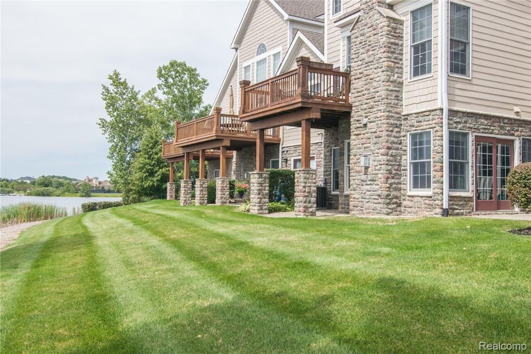 24981 Reeds Pointe Drive Novi, MI 48374 - Photo 62 of 66 DSC_0075.jpg