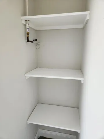 a close up view of water heater