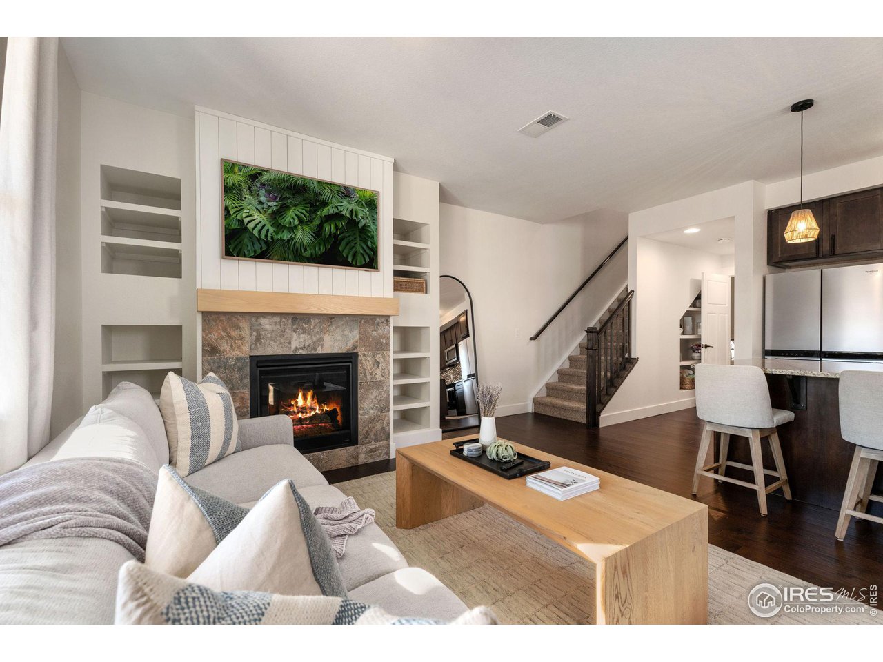 Living Room with Built-In Bookshelves
