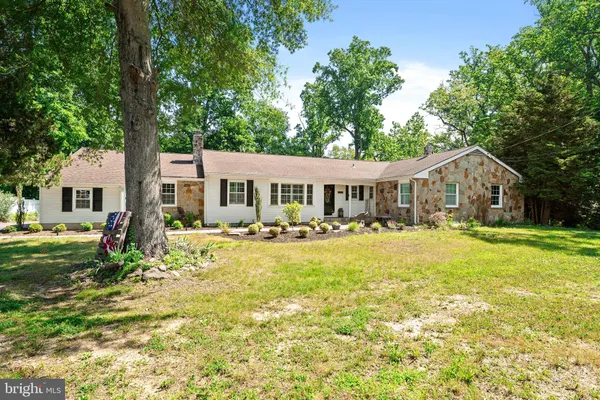$550,000 | 24 St John Street, Pemberton, NJ 08068