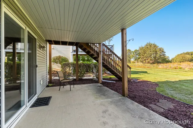 $425,000 | 5162 Hawk Hollow Drive East, Bath, MI 48808