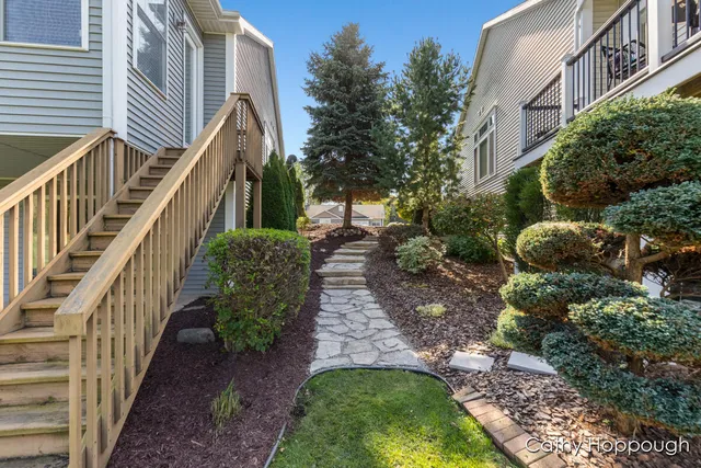 $425,000 | 5162 Hawk Hollow Drive East, Bath, MI 48808