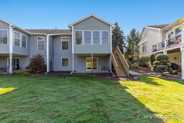 $425,000 | 5162 Hawk Hollow Drive East, Bath, MI 48808