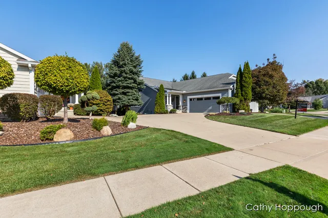 $425,000 | 5162 Hawk Hollow Drive East, Bath, MI 48808