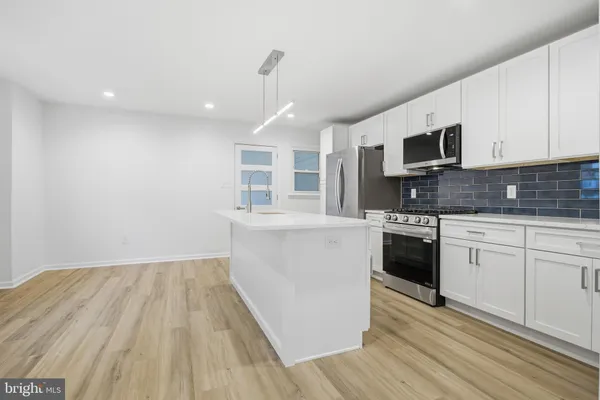 $384,990 | 412 Ohio Avenue, Folsom, PA 19033