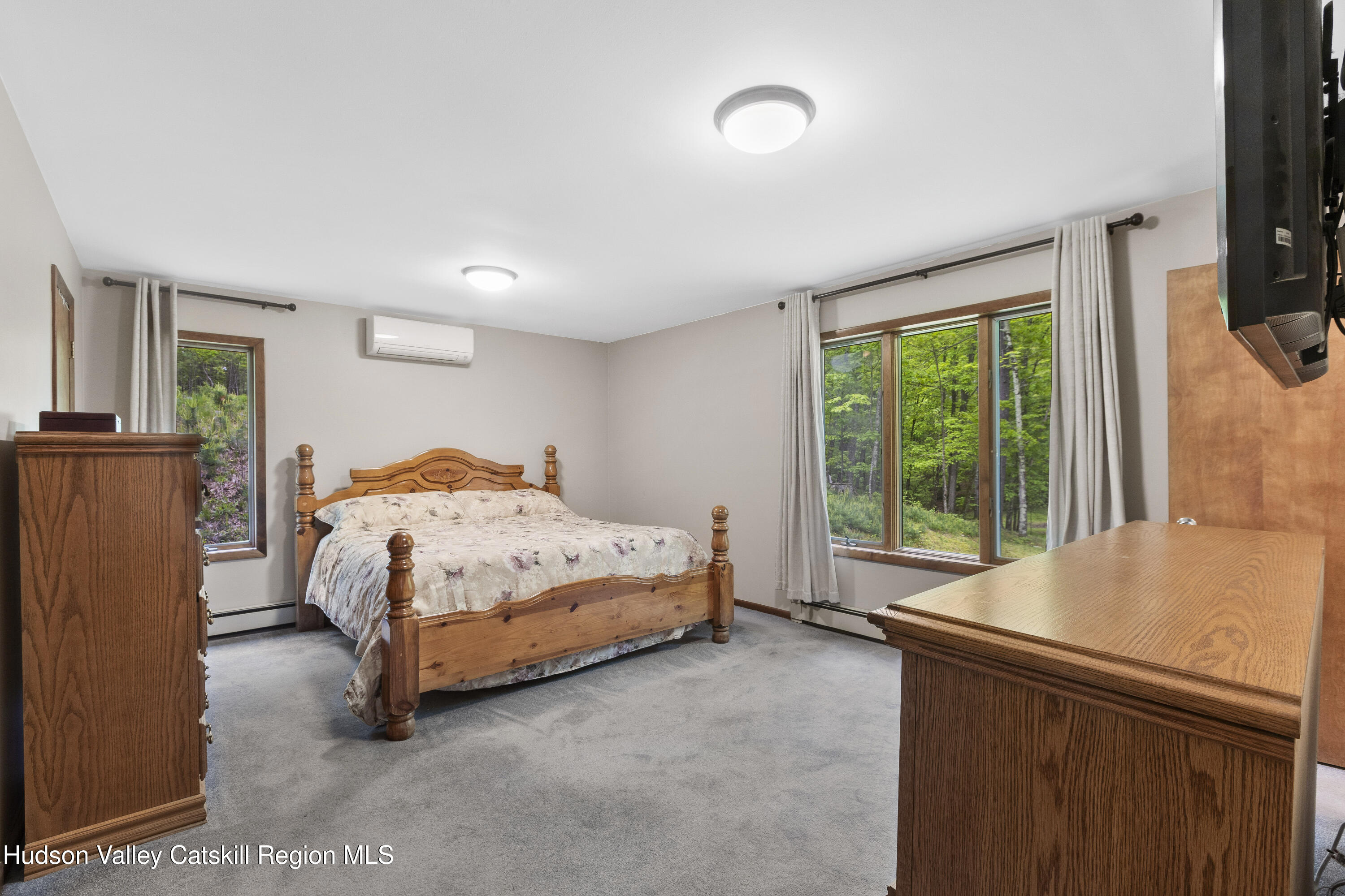 48 Deer Park Road Round Top, NY 12473 - Photo 16 of 33 primary suite