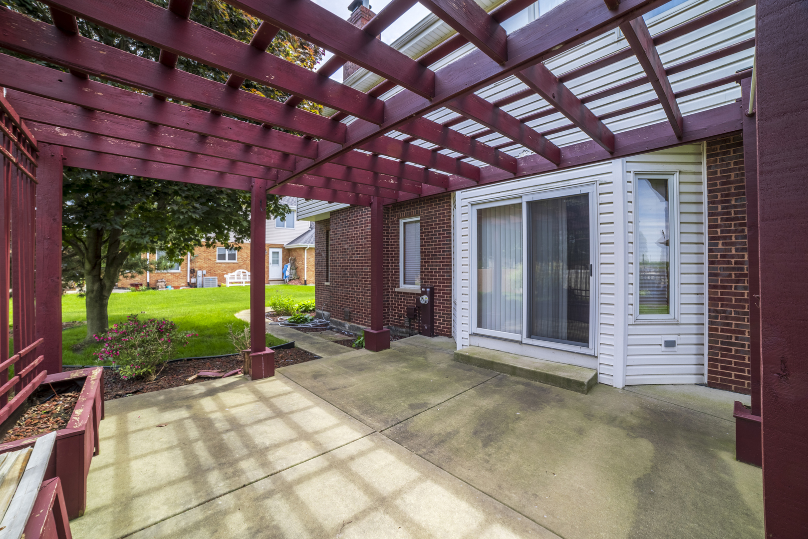 1071 Yamma Ridge New Lenox, IL 60451 - Photo 47 of 51 a view of a porch with a yard