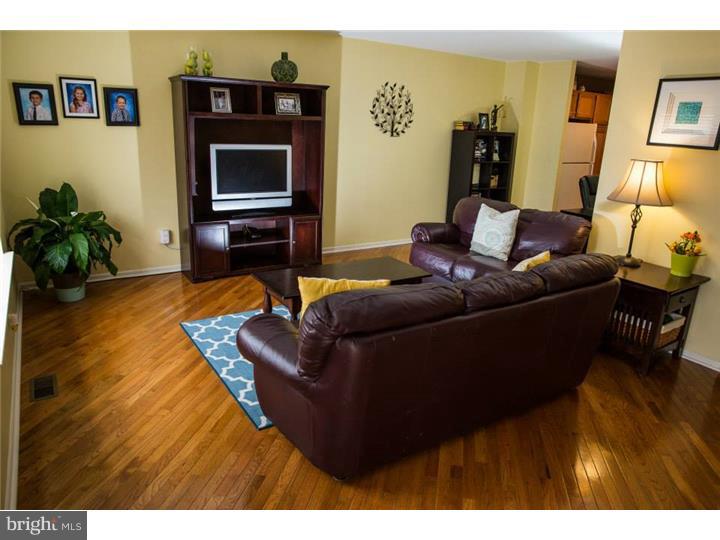 306 Scola Road Brookhaven, PA 19015 - Photo 3 of 18 Living Room