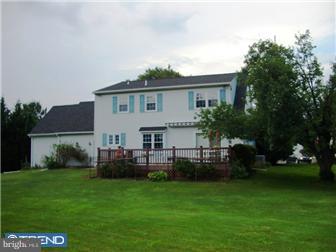 211 Julie Road Chalfont, PA 18914 - Photo 9 of 12 Exterior Back
