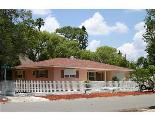 200 43rd Street St. Petersburg, FL 33713 - Photo 1 of 1 Exterior Front - Corner Lot