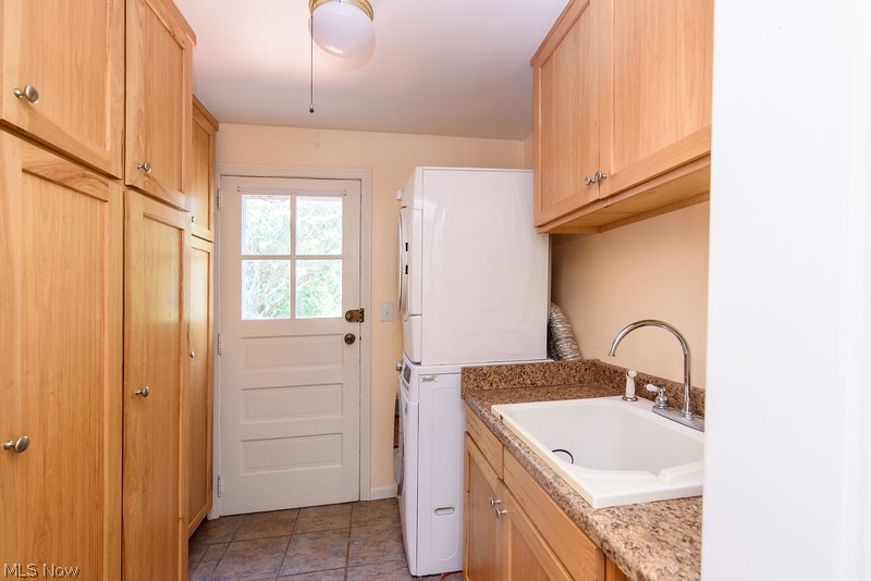 29875 White Road Wickliffe, OH 44092 - Photo 9 of 30 Gallery Image 9
