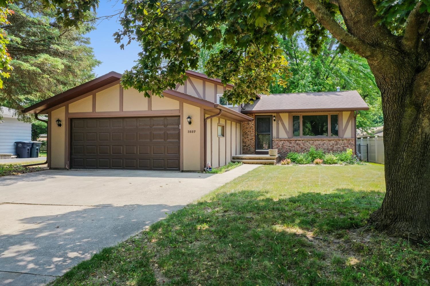 1637 Palisades Drive Appleton, WI 54915 - Photo 1 of 1